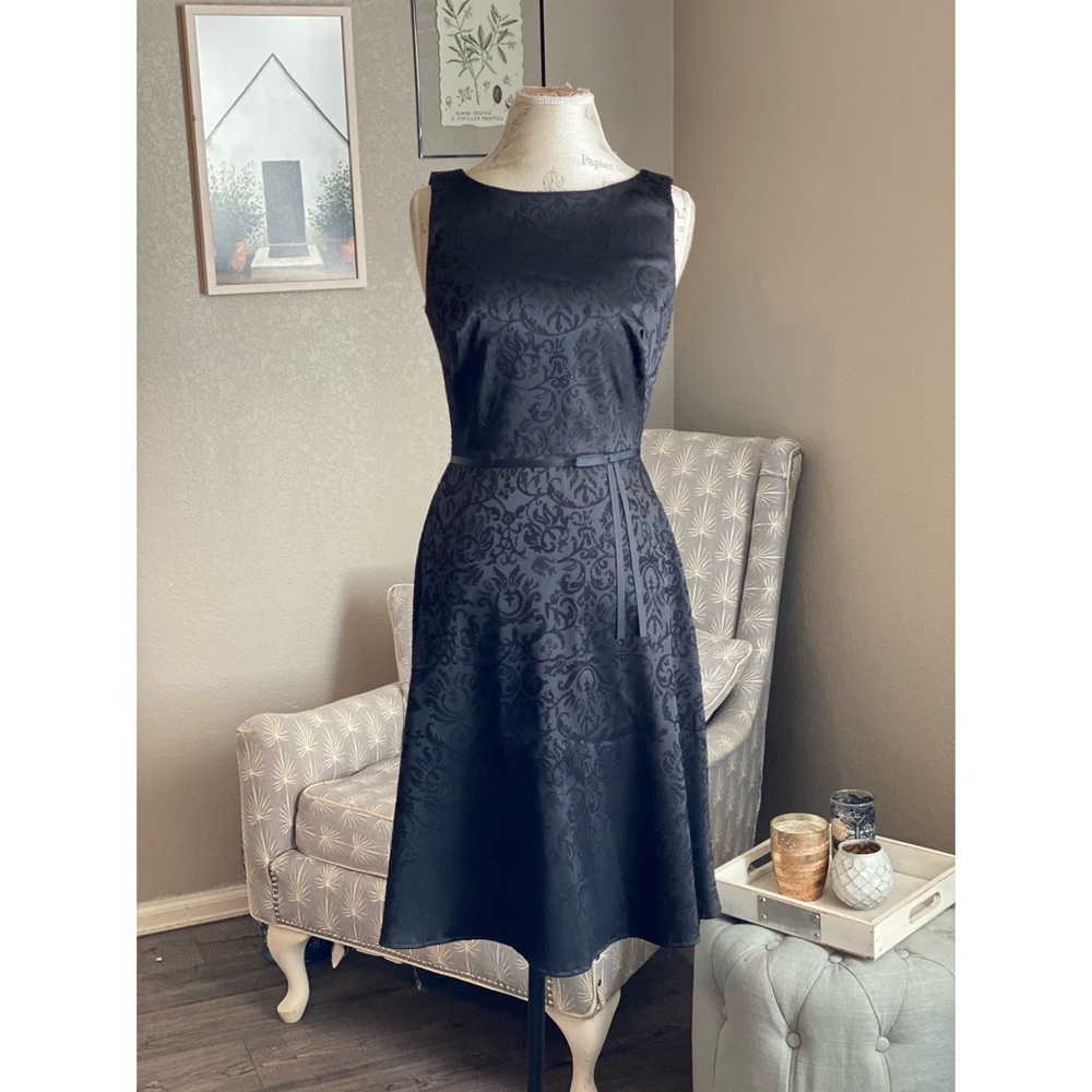 CDC Gorgeous Damask Print Black A-Line Dress